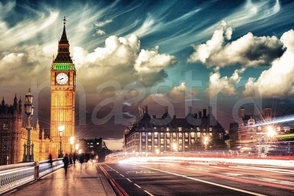 Фотообои Лондон и фэнтези облака